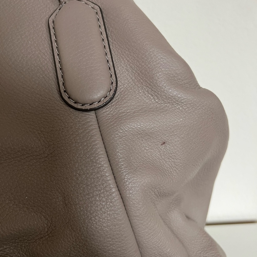 Marc Jacobs Classic Q Fran Leather Hobo shoulder hand bag in cement gray - Picture 8 of 14